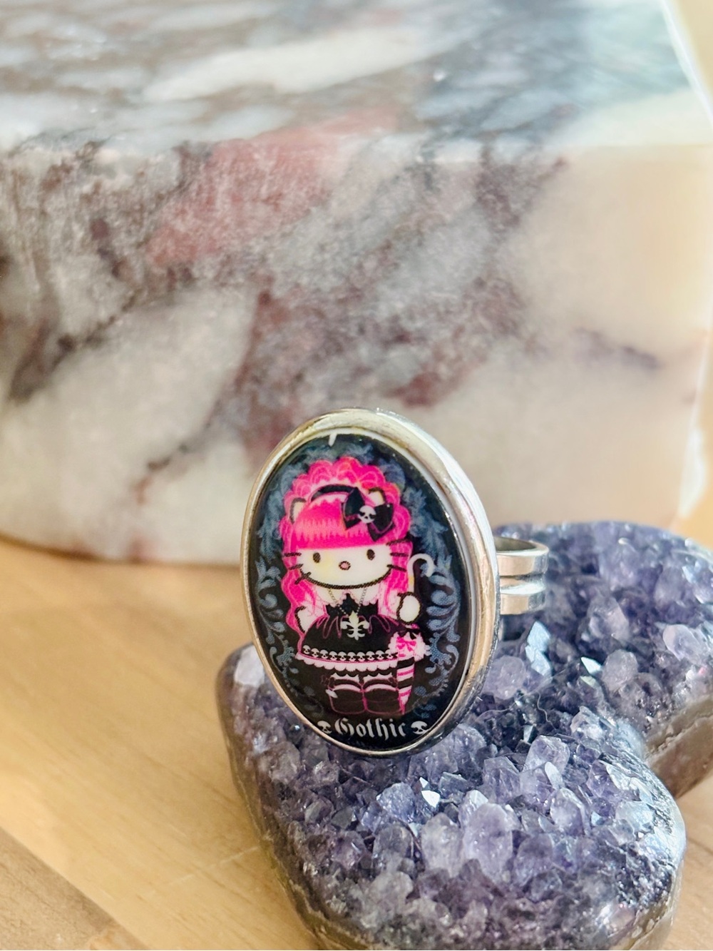 Tarina Tarantino x Hello Kitty vintage gothic pink lolita oval sizable ring